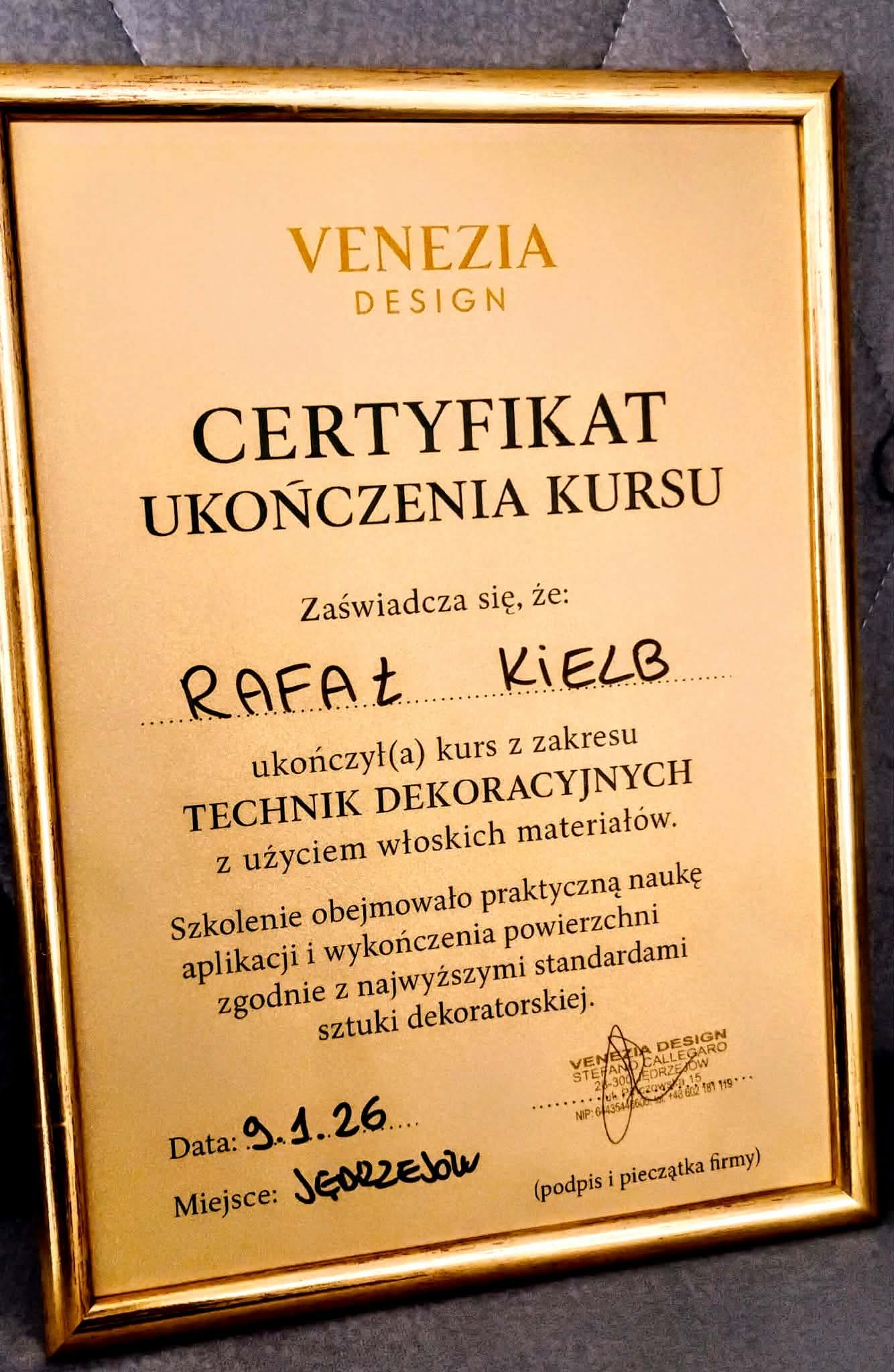 Certyfikat ukończenia kursu technik dekoracyjnych Venezia Design – Rafał Kiełb